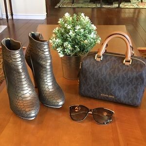 Badgley Mischka Booties